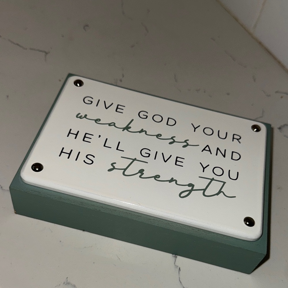 Inspirational Quote Plaque with Green Accents - Picture 3 of 7
